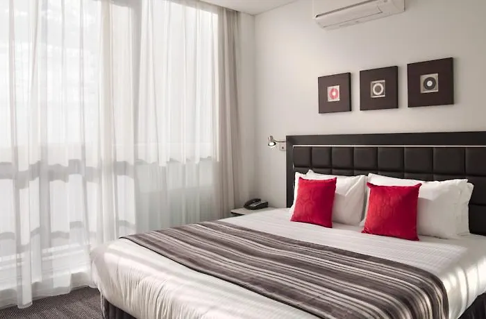 Meriton Serviced Apartments Aqua Street