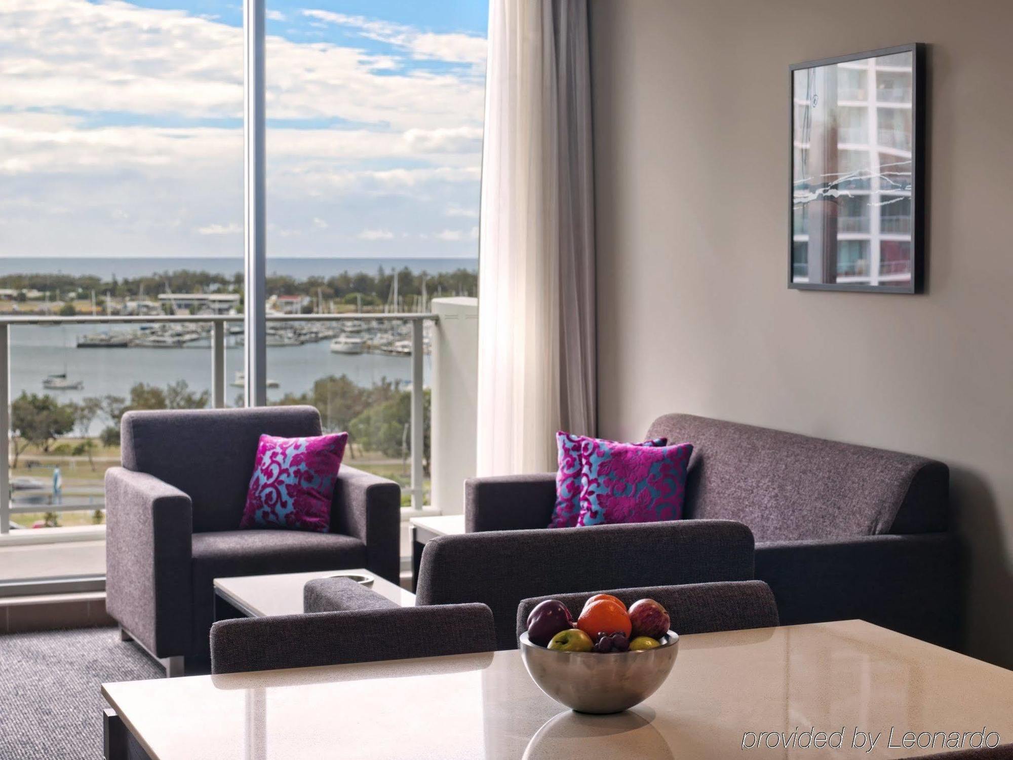 Meriton Serviced Aqua Street